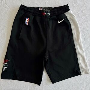 Nike Youth Portland Trailblazers Rip City  Basketball Shorts Boys Large